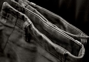 Heren chino: de onmisbare basis voor jouw garderobe